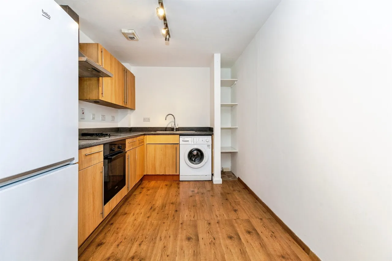 Mill Street, Slough, SL2, photo 6