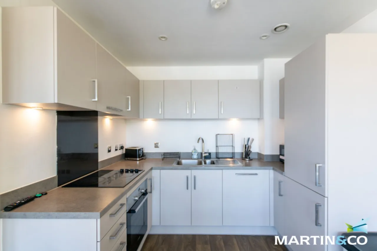 Hamilton Apartments, Spring Street, Park Central, B15, photo 4