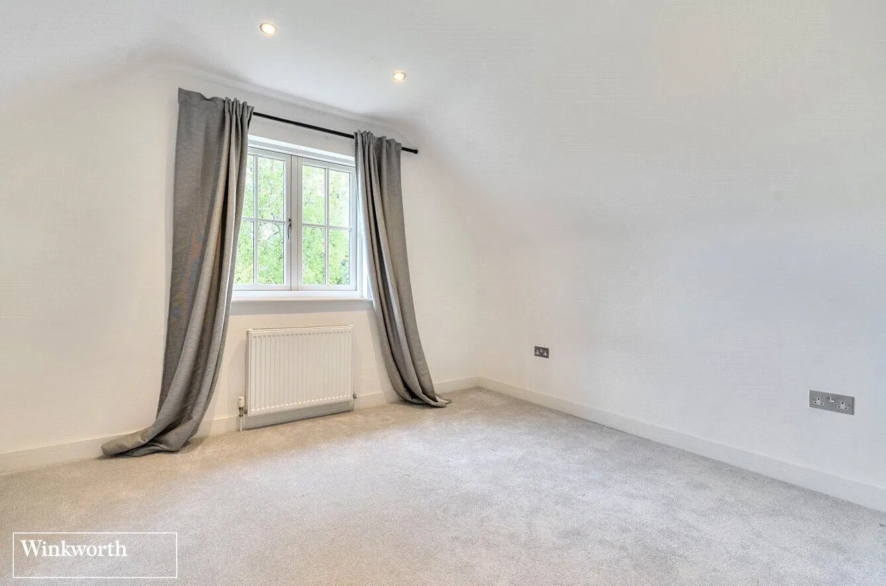 Woods Lane, Cliddesden, RG25, photo 15