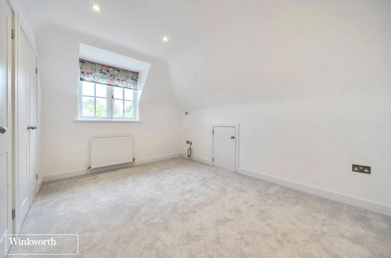 Woods Lane, Cliddesden, RG25, photo 12