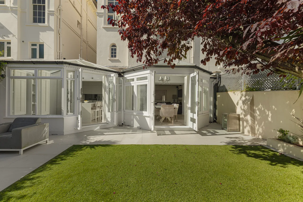 2 bed flat for sale — Blomfield Road, Little Venice, London