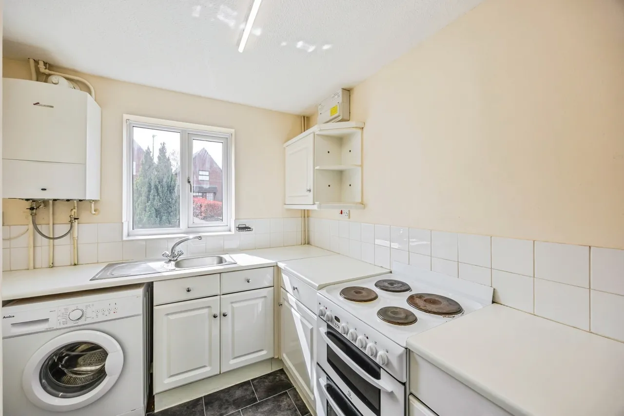 Beaune Close, Northampton, Northamptonshire, NN5, photo 5