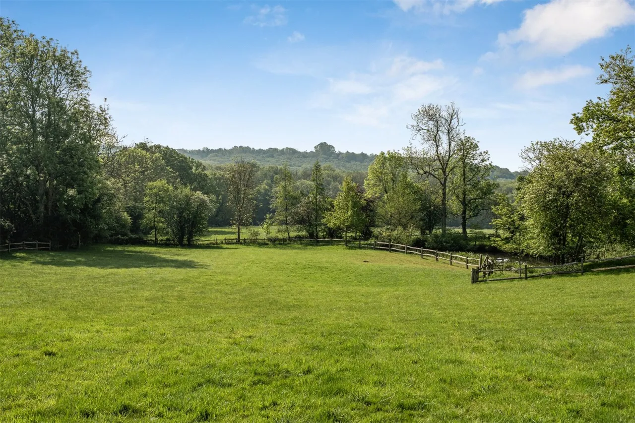 Haremere Hill, Etchingham, TN19, photo 19