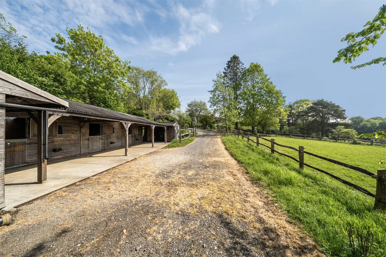 Haremere Hill, Etchingham, TN19, photo 16