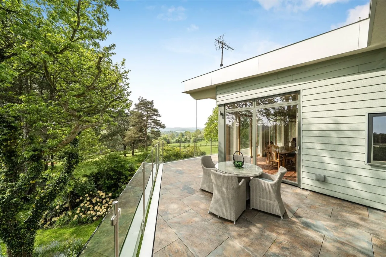 Haremere Hill, Etchingham, TN19, photo 15