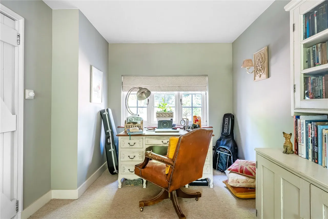 Pastens Road, Limpsfield, RH8, photo 14