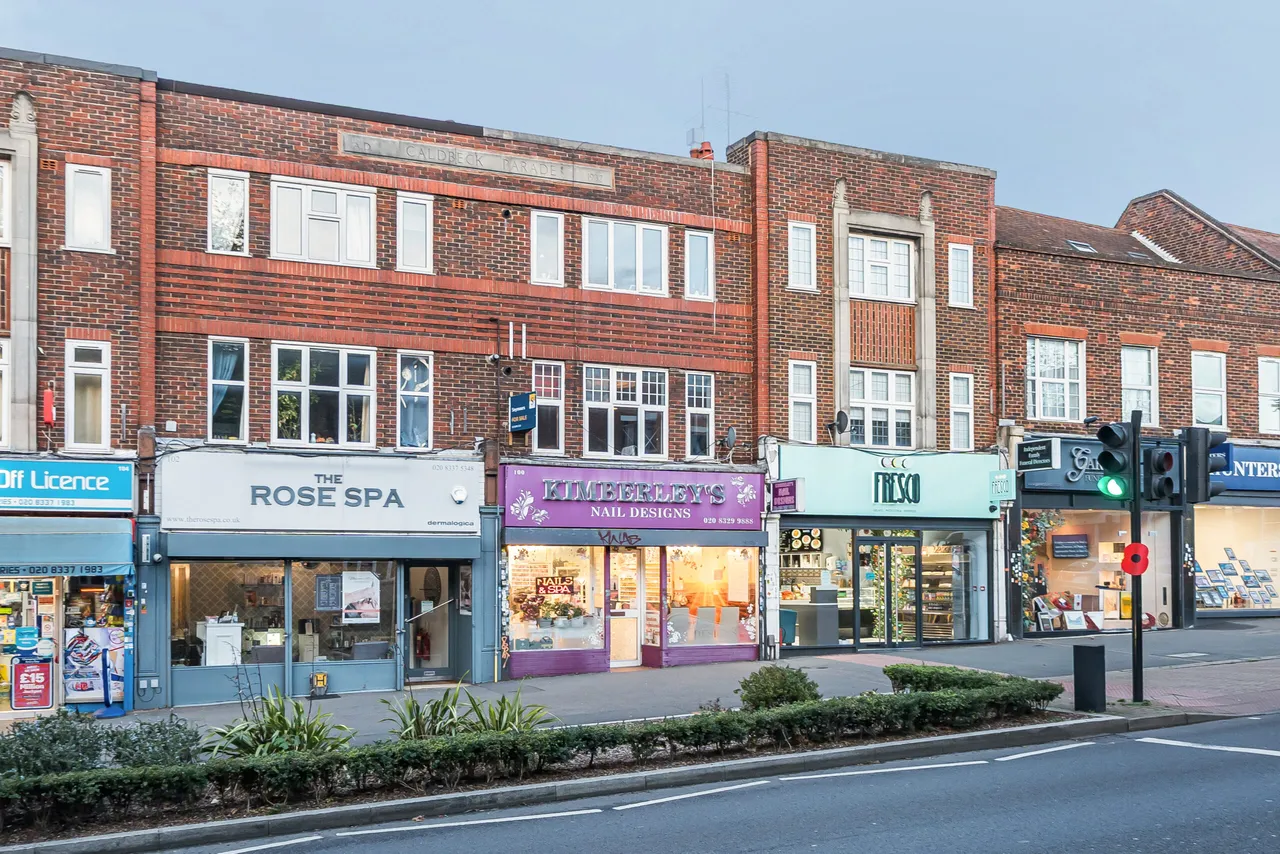 Central Road, Worcester Park, KT4, photo 4