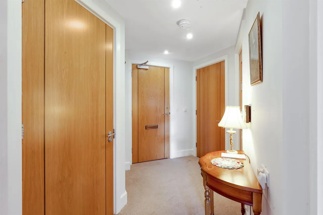 High Street, Ongar, CM5, photo 6