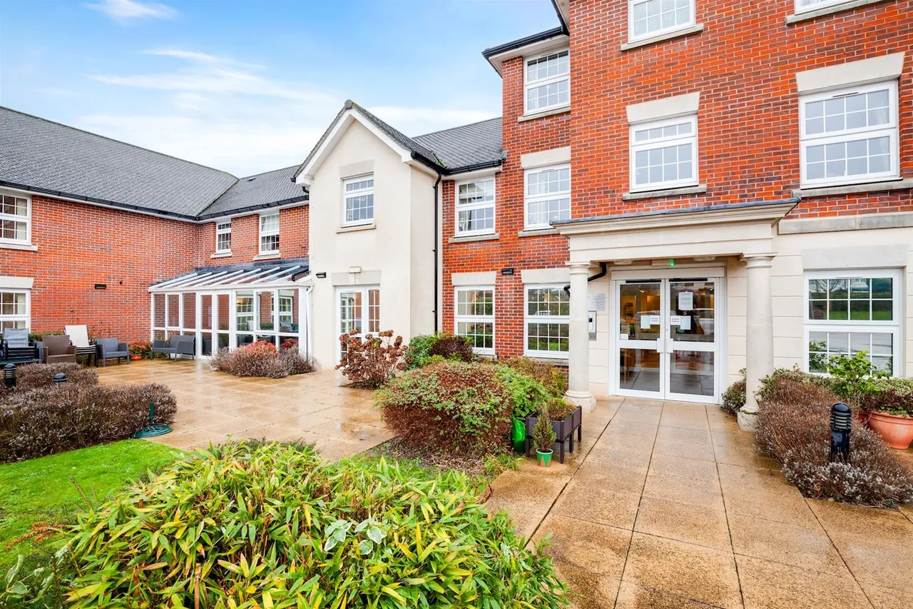 High Street, Ongar, CM5, photo 12