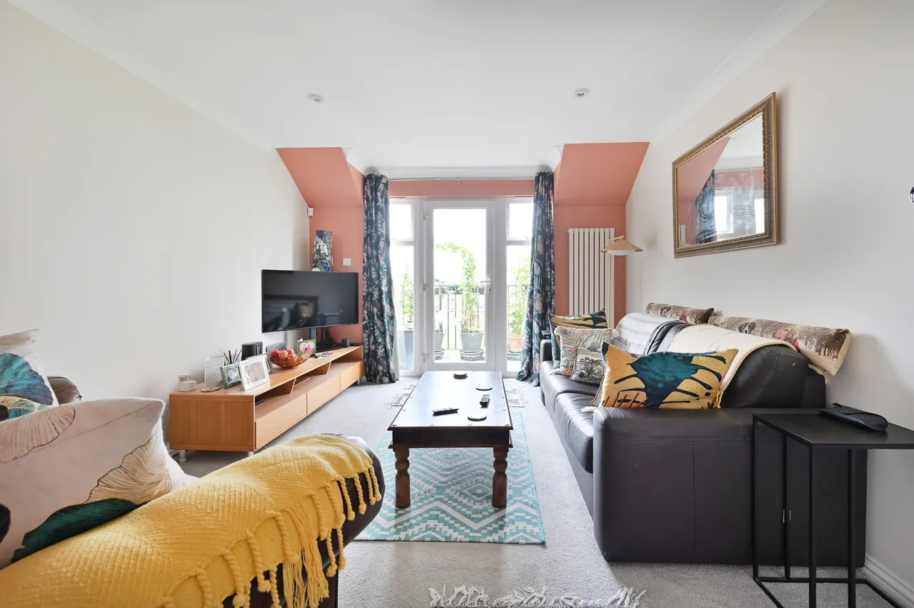 13 Kensington Heights, 13-25 Sheepcote Road, Harrow, photo 2