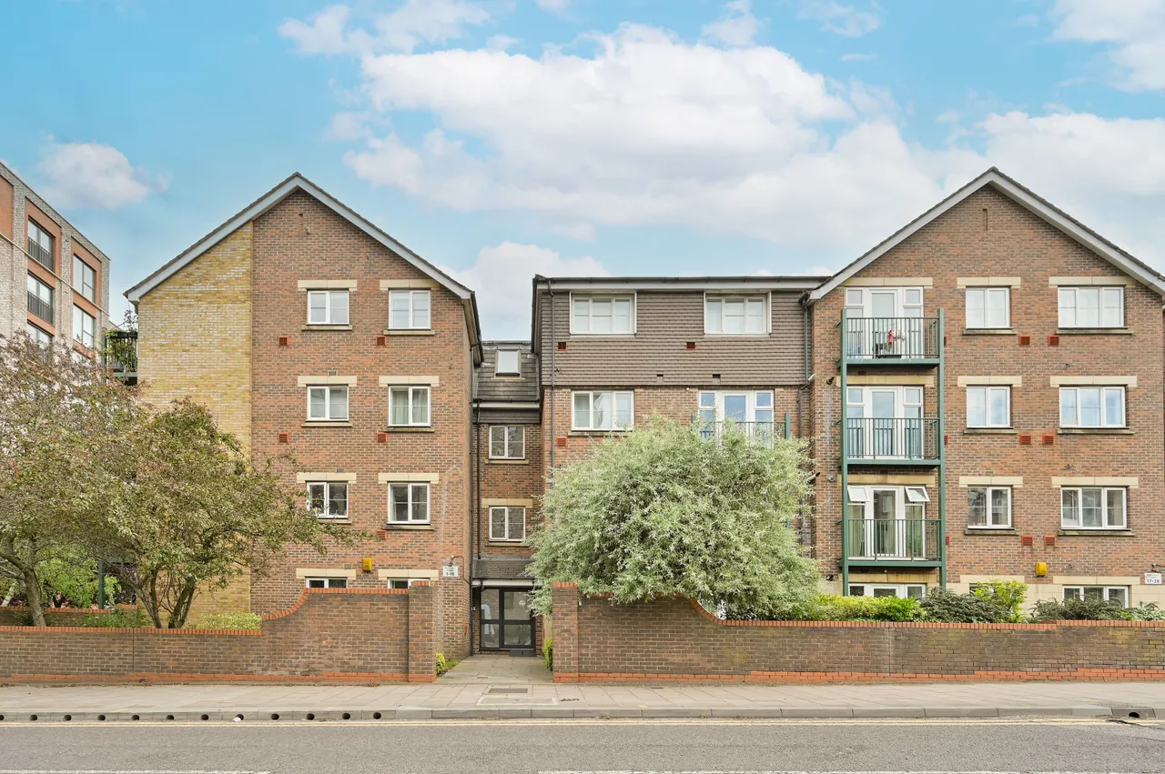2 bed flat for sale — 13 Kensington Heights, 13-25 Sheepcote Road, Harrow