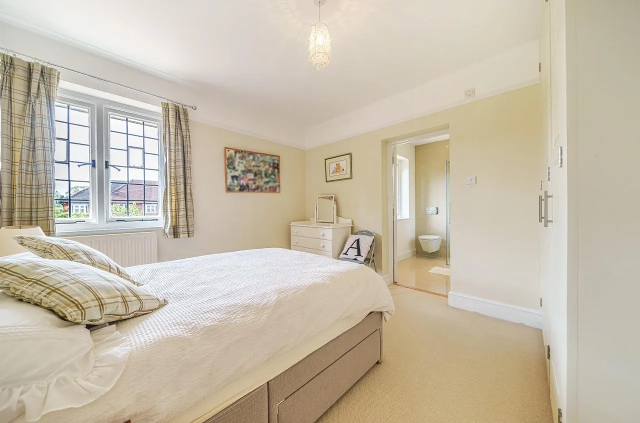 The Avenue, Cheam, SM2, photo 22