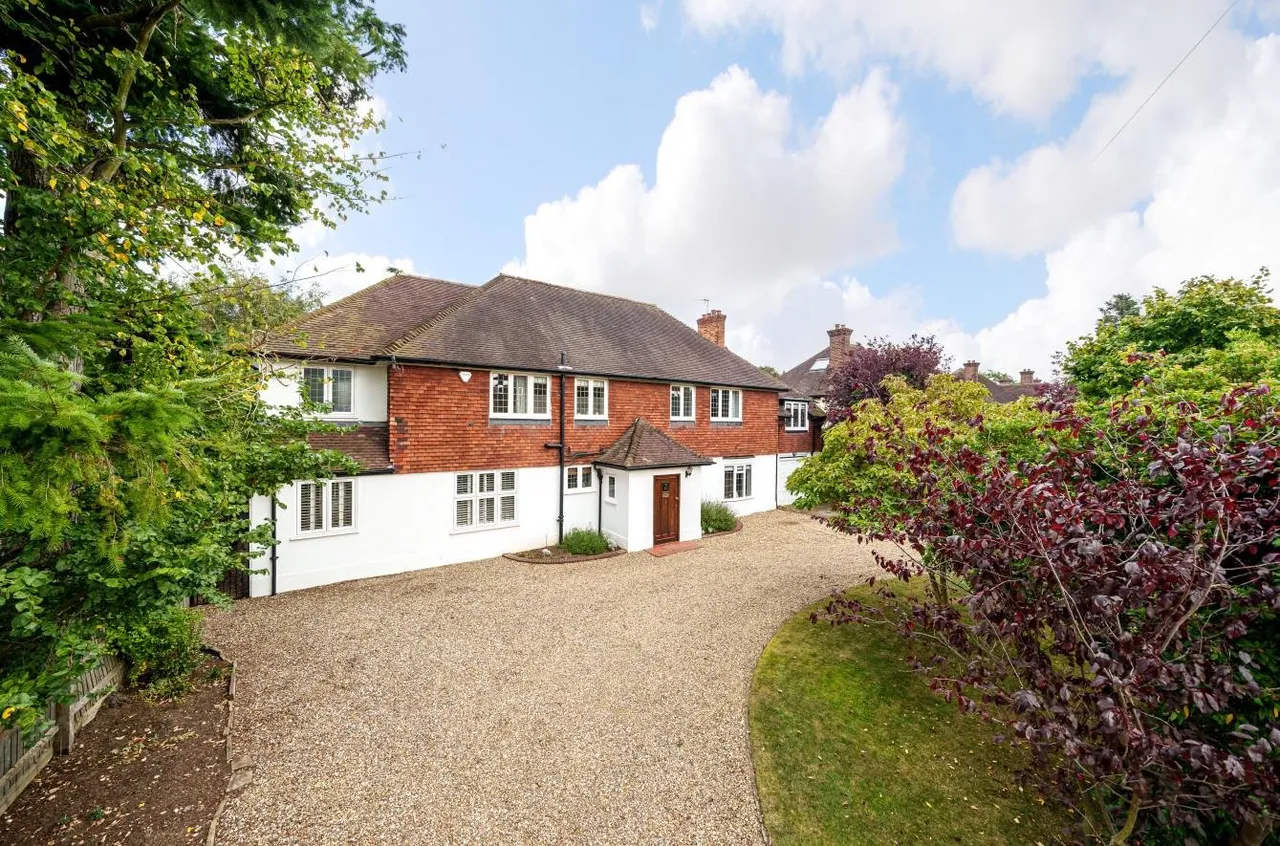 6 bed house for sale, The Avenue, Cheam, SM2
