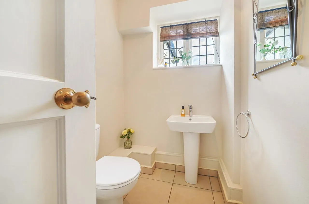The Avenue, Cheam, SM2, photo 33
