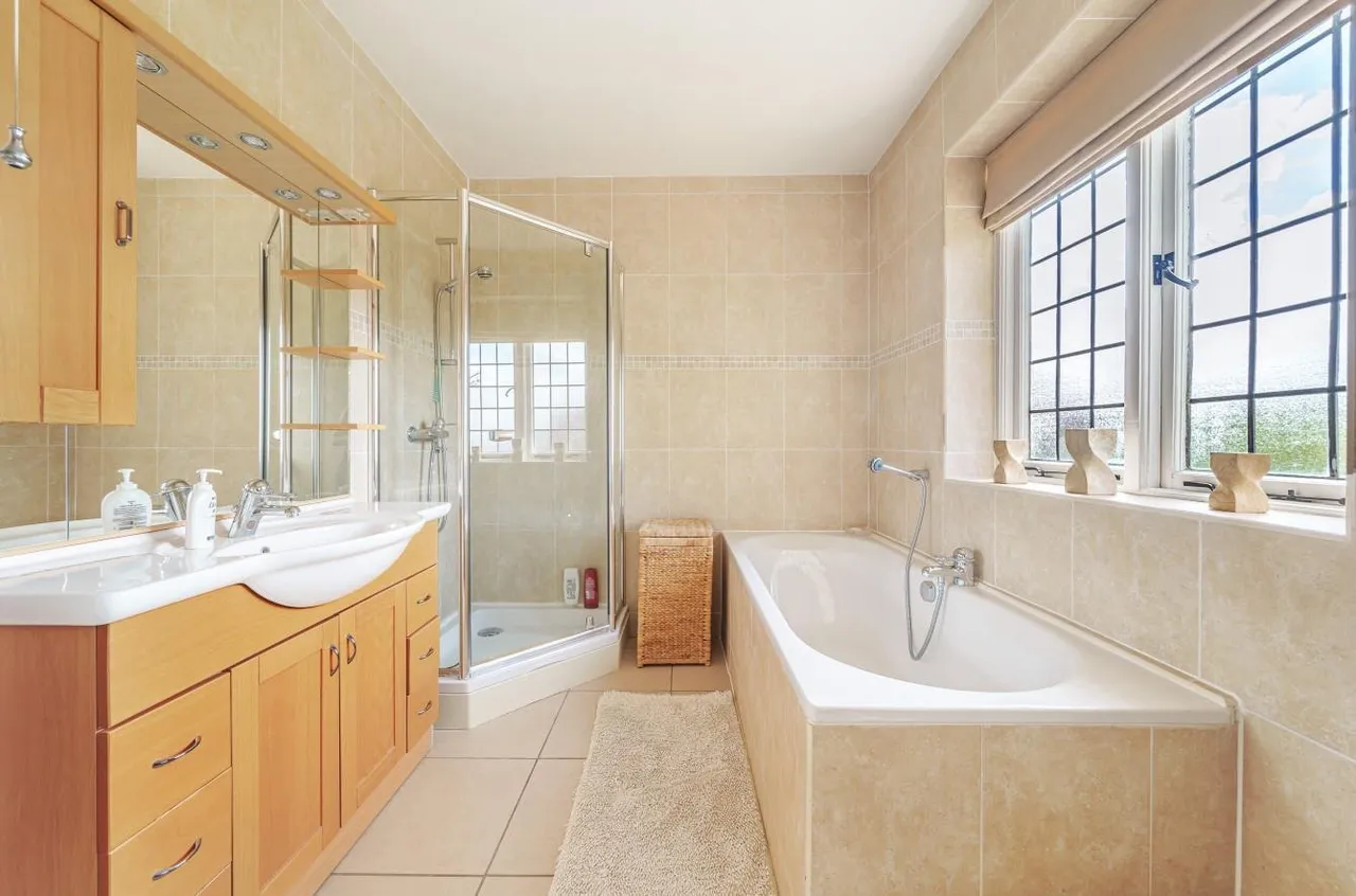 The Avenue, Cheam, SM2, photo 23
