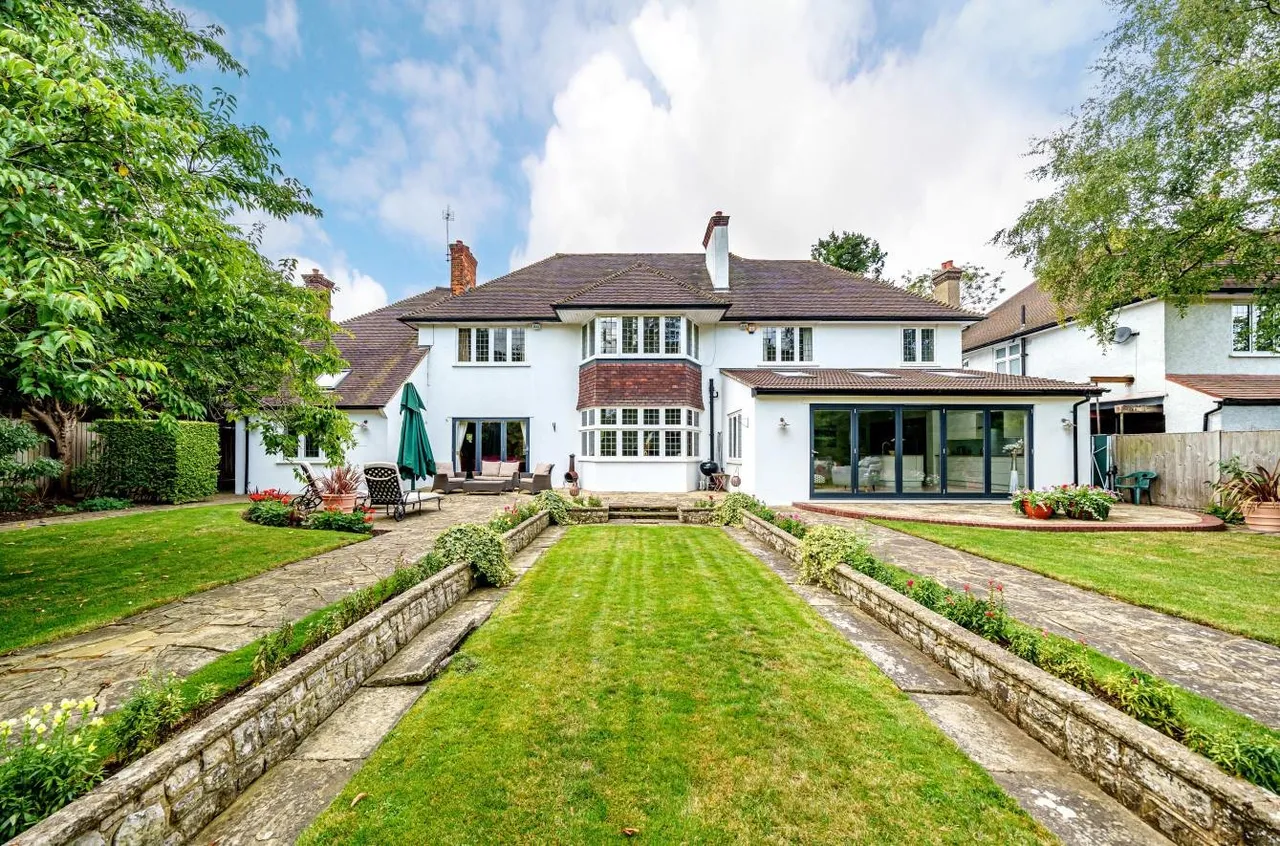 The Avenue, Cheam, SM2, photo 18