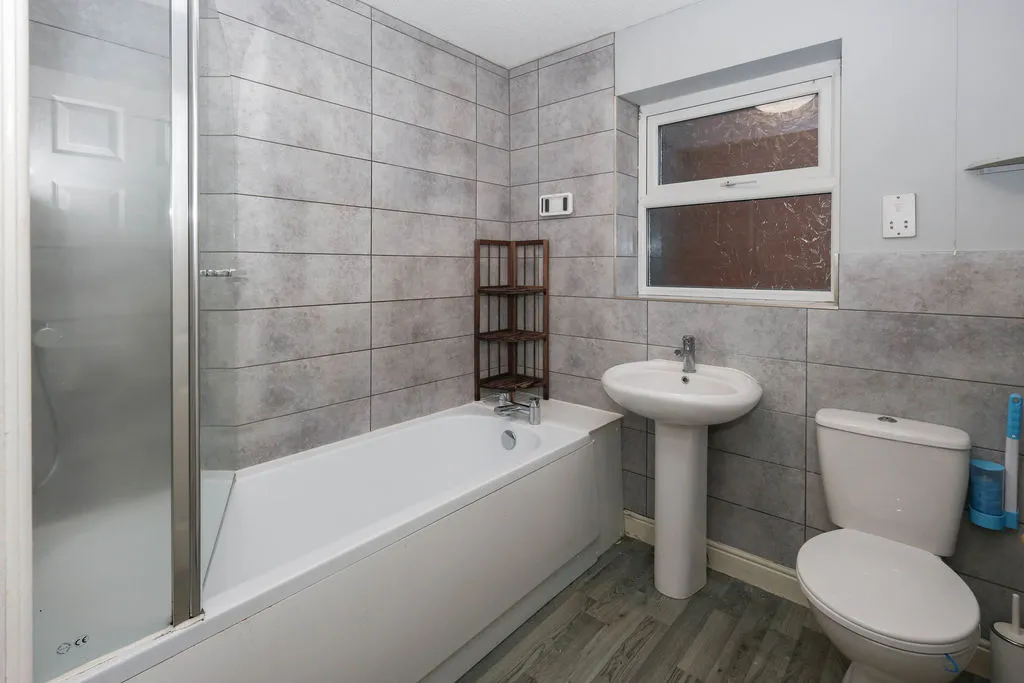 Railway Street, Heywood OL10 1NJ, photo 9