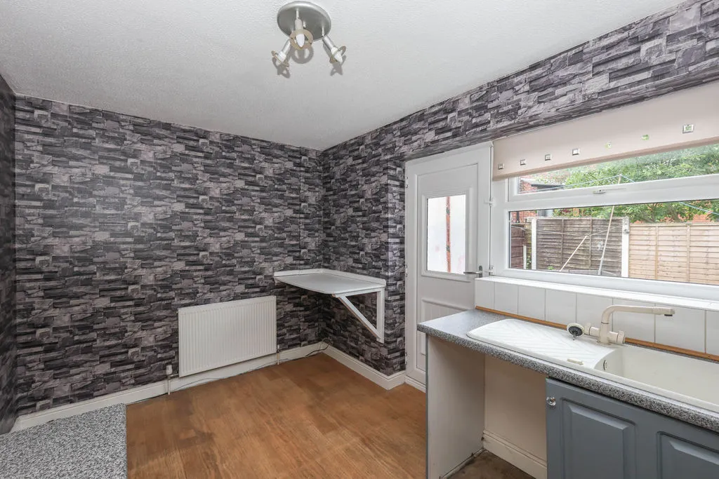 Railway Street, Heywood OL10 1NJ, photo 5