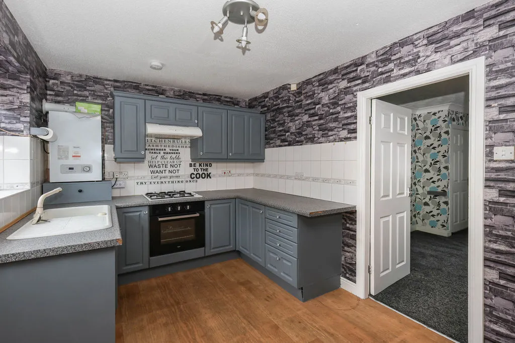 Railway Street, Heywood OL10 1NJ, photo 4