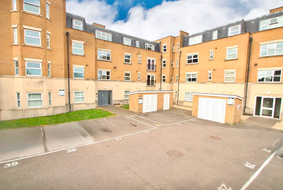 2 bed flat for sale — Zion Place, Margate, Kent, CT9 1RA