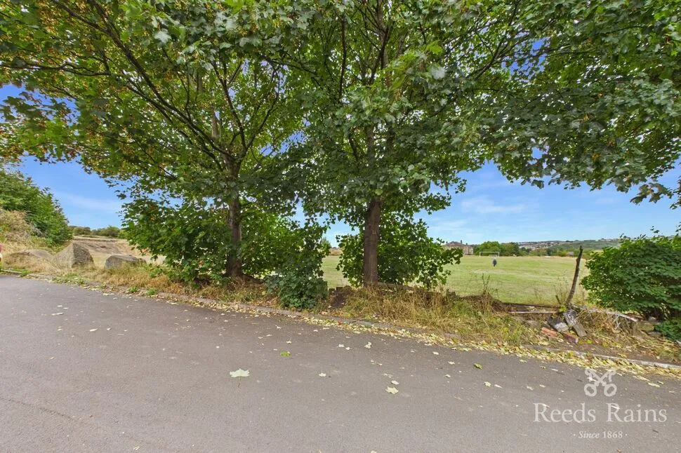 North Bank Road, Batley, West Yorkshire, WF17, photo 10