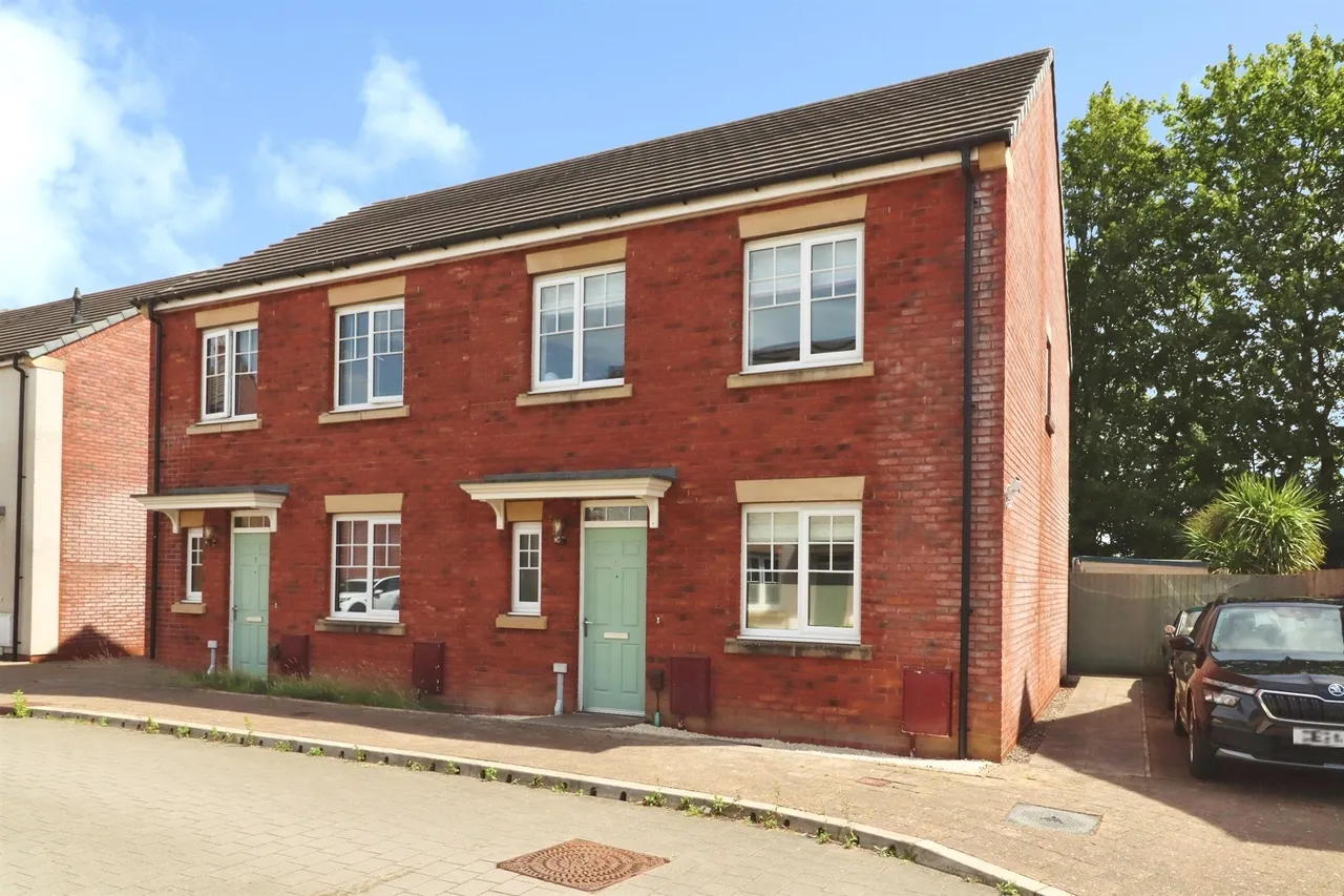 3 bed house for sale — Trem Yr Afon, Canton, Cardiff