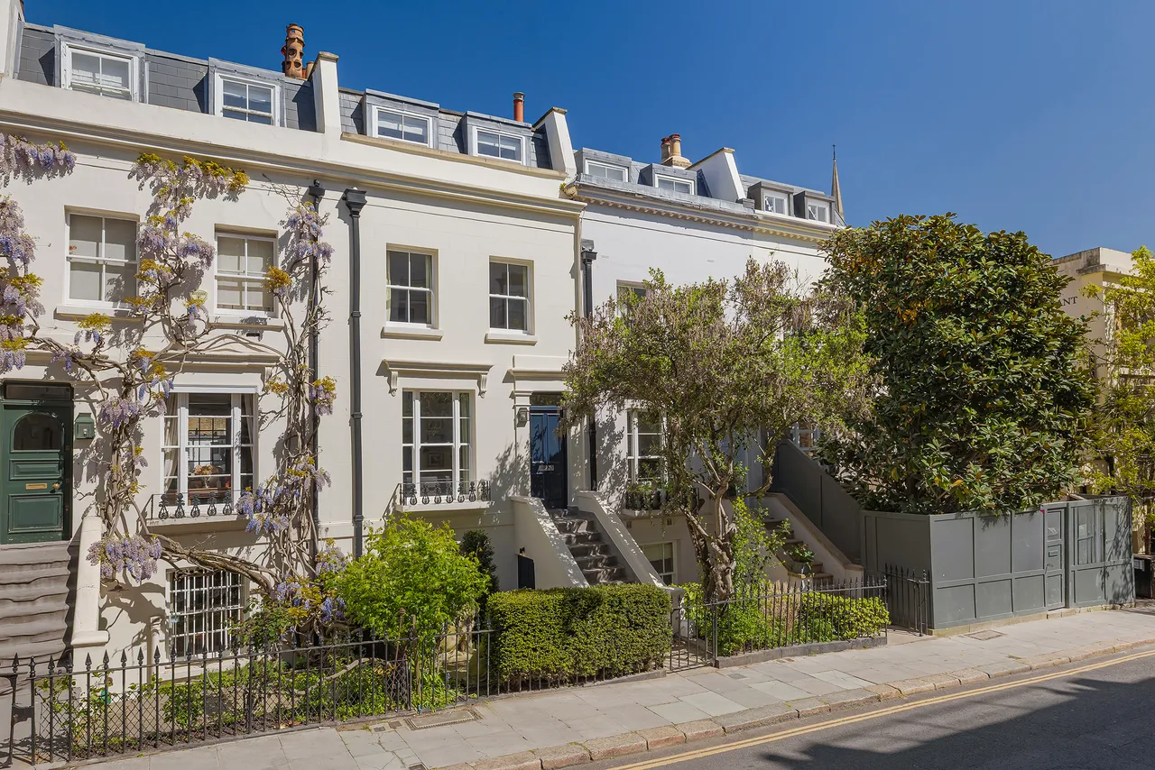 3 bed house for sale — Gordon Place, Kensington, London