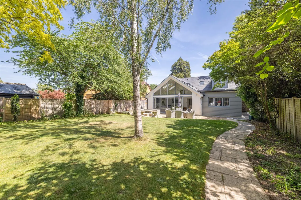 Money Row Green, Holyport, Maidenhead, SL6 2ND, photo 22