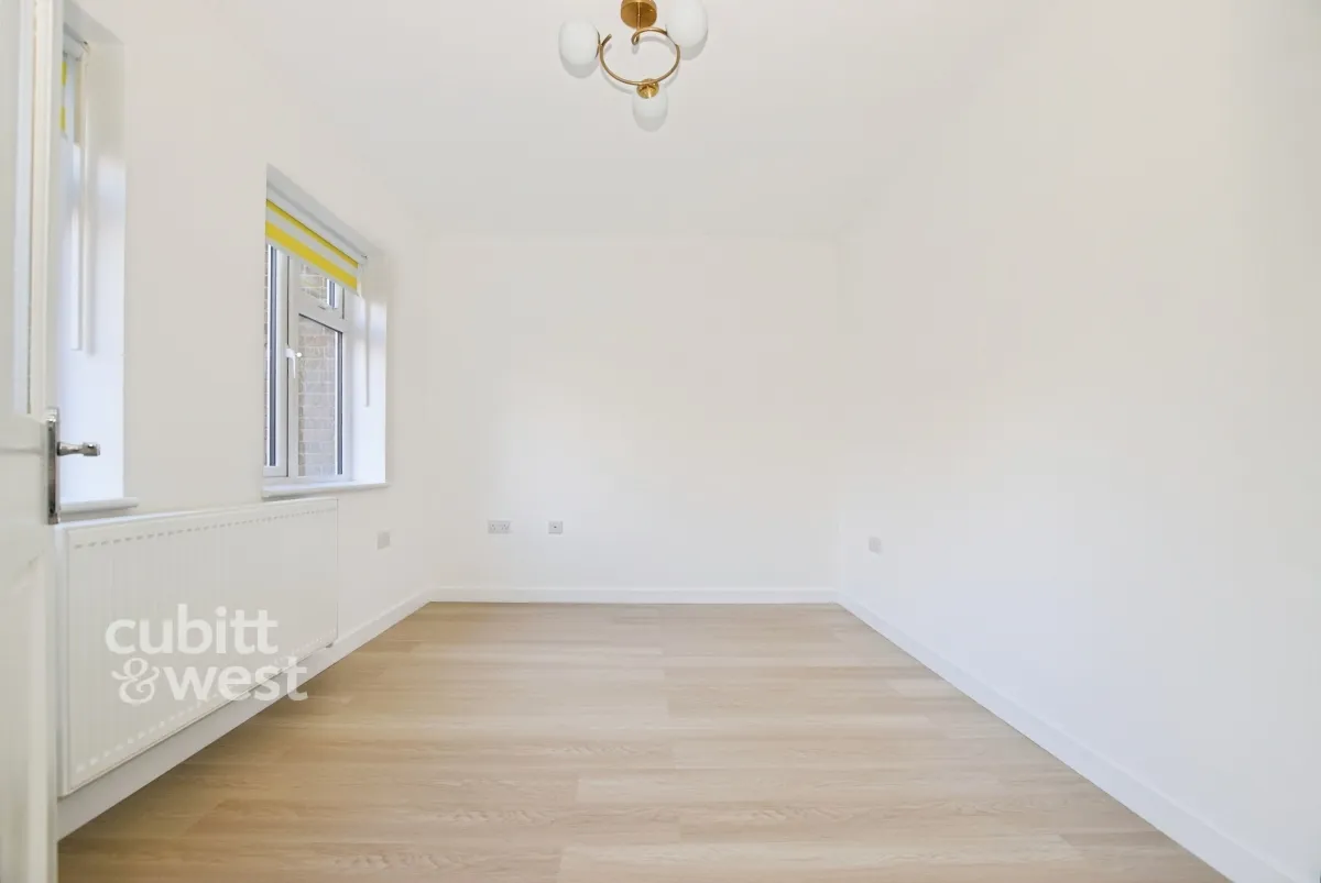 The Spinney Pulborough, RH20, photo 11