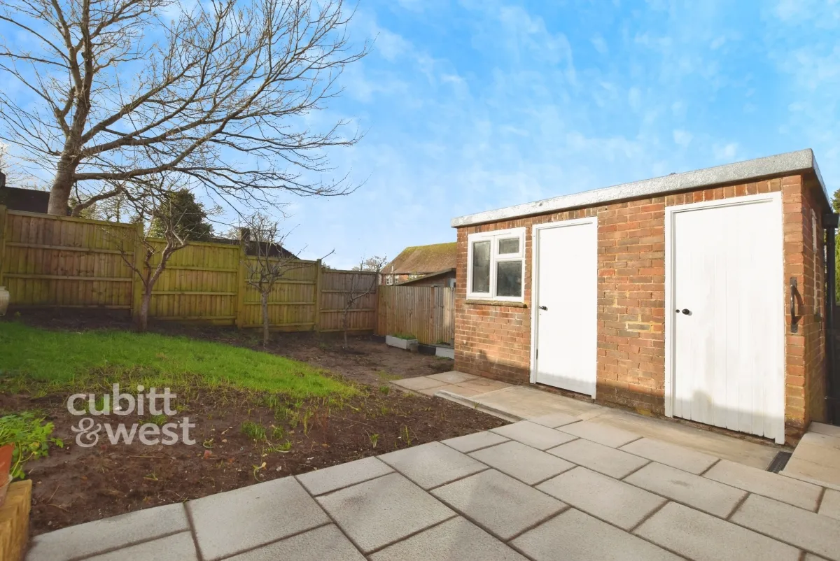 The Spinney Pulborough, RH20, photo 5