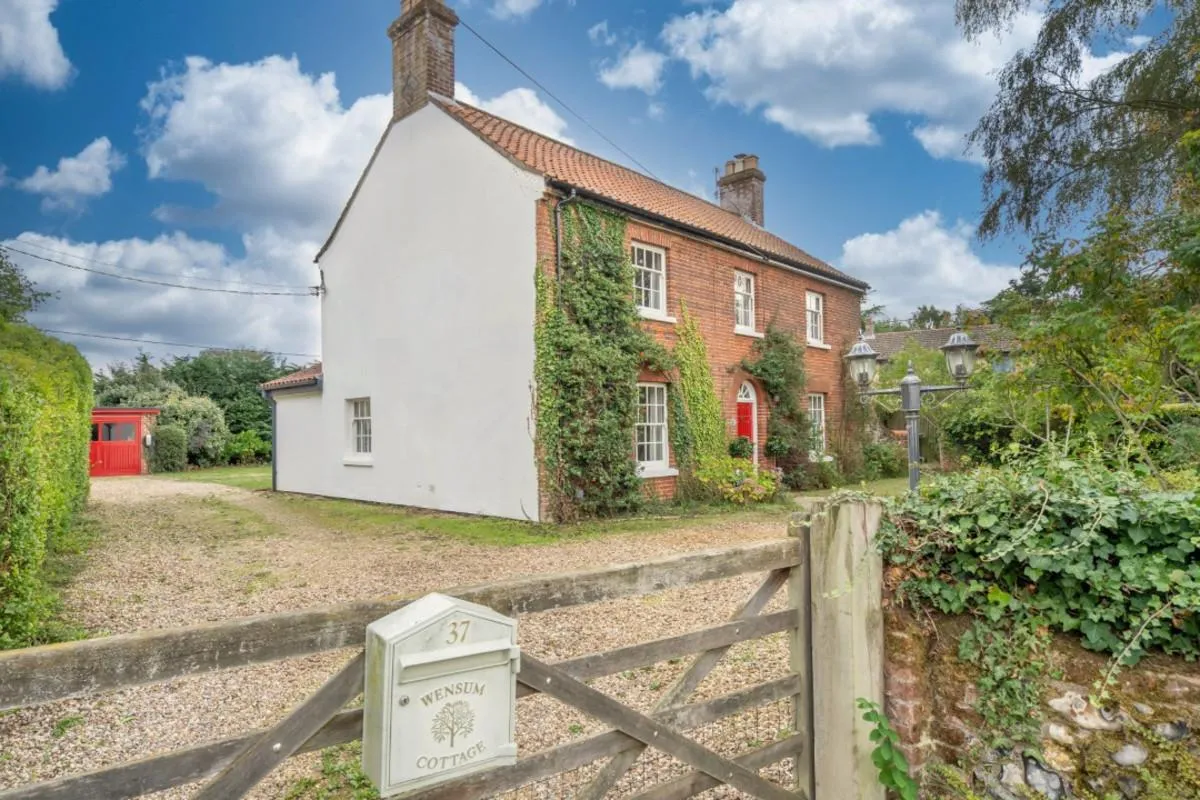 The Street, Ringland, NR8, photo 2