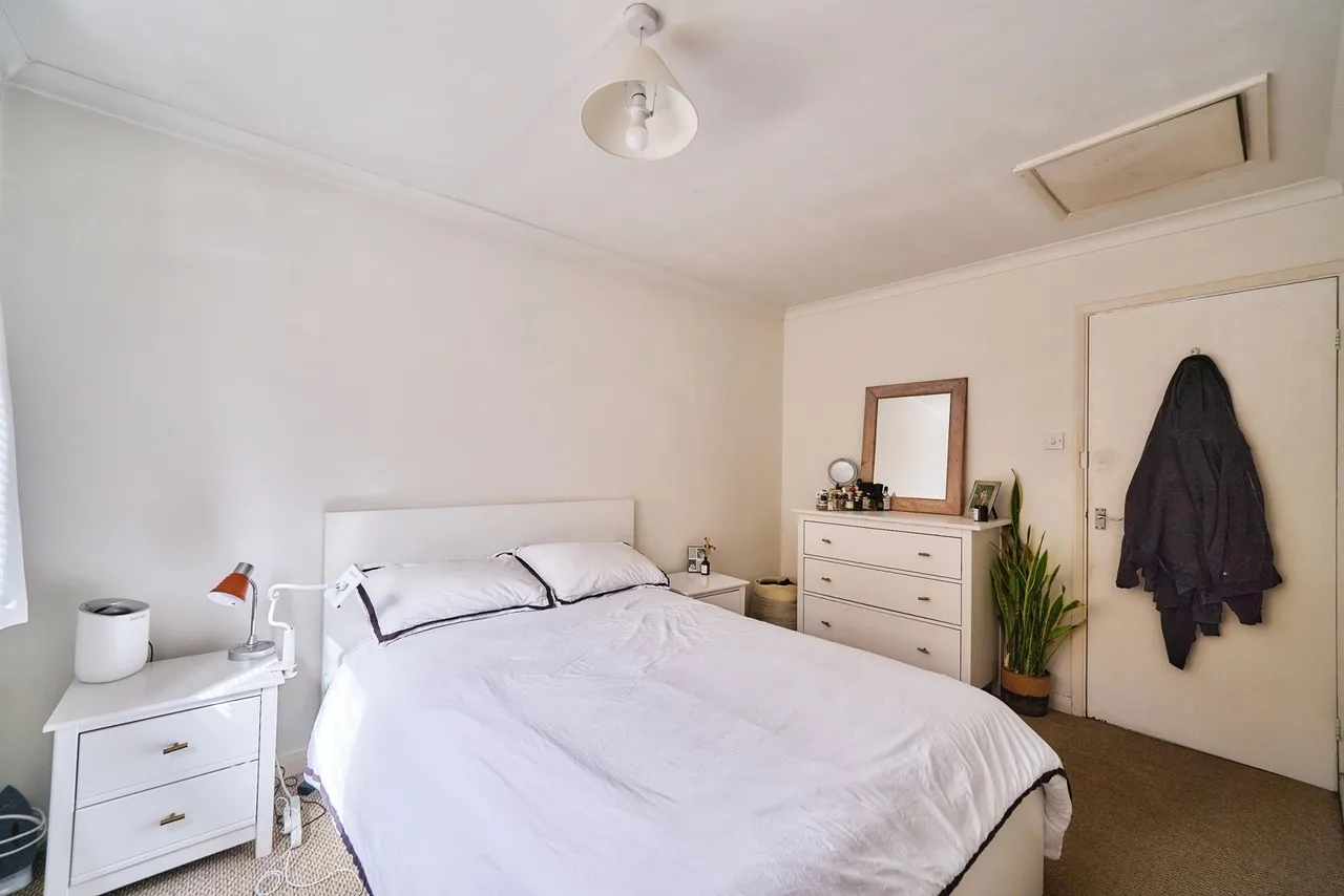 Hatfield Road, London, E15, photo 10