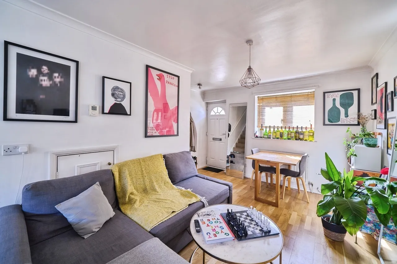 Hatfield Road, London, E15, photo 2