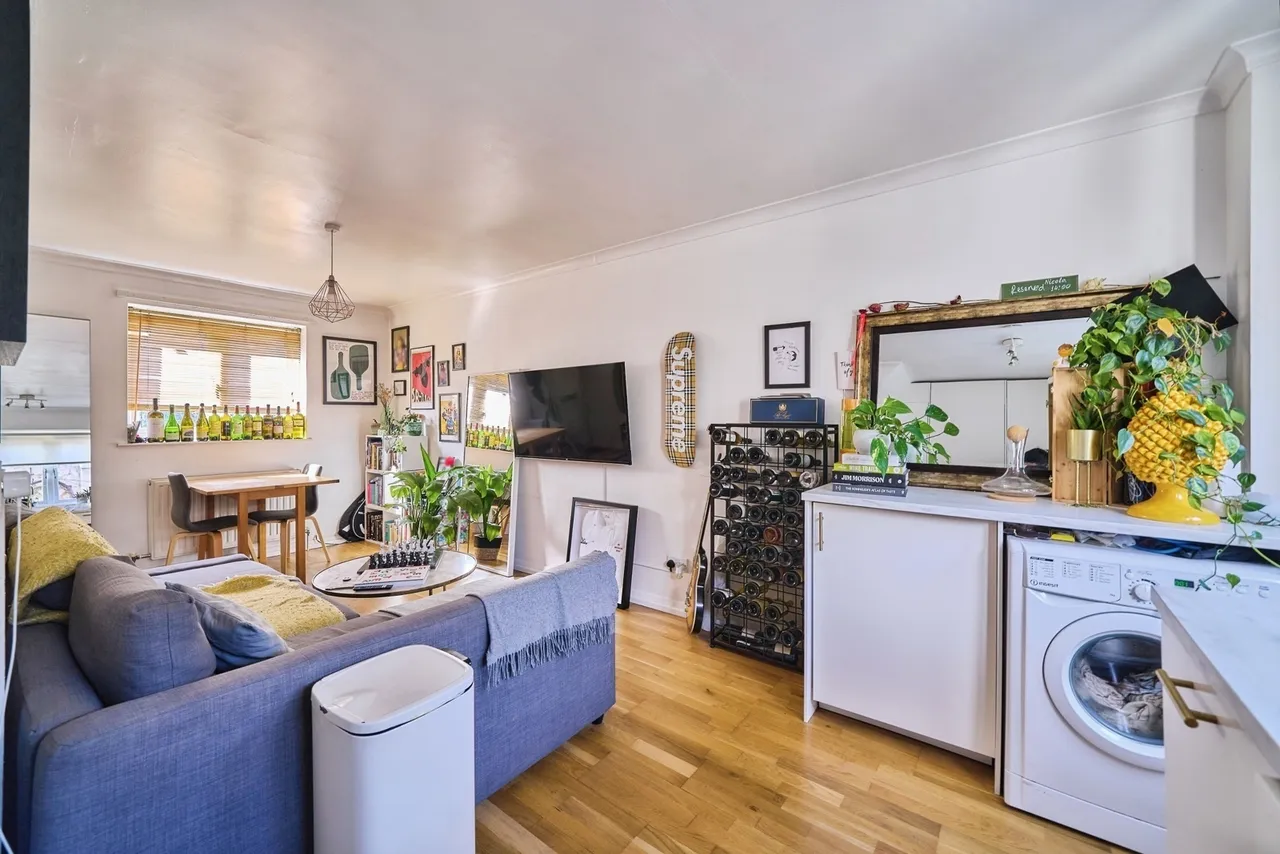 Hatfield Road, London, E15, photo 8