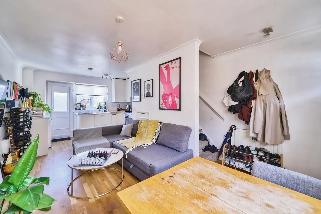 Hatfield Road, London, E15, photo 4