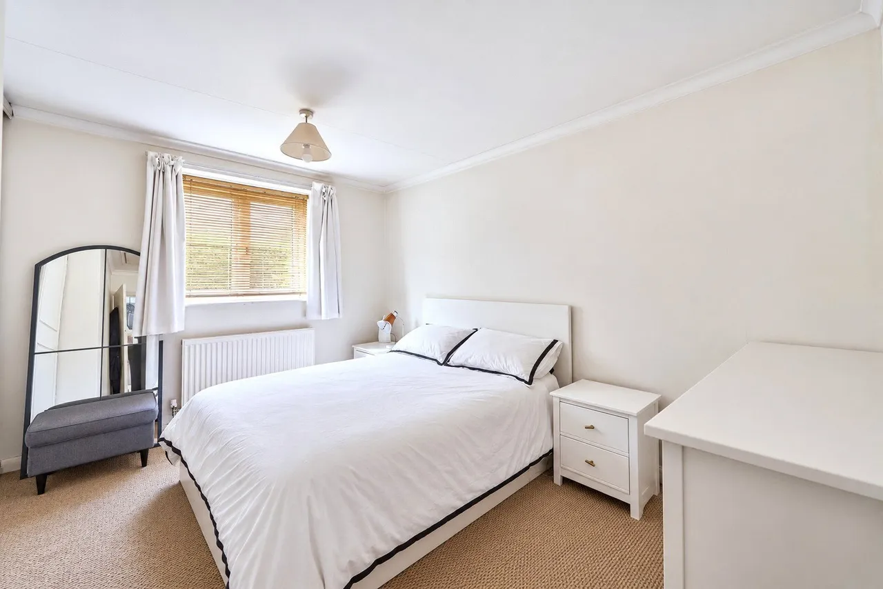 Hatfield Road, London, E15, photo 7