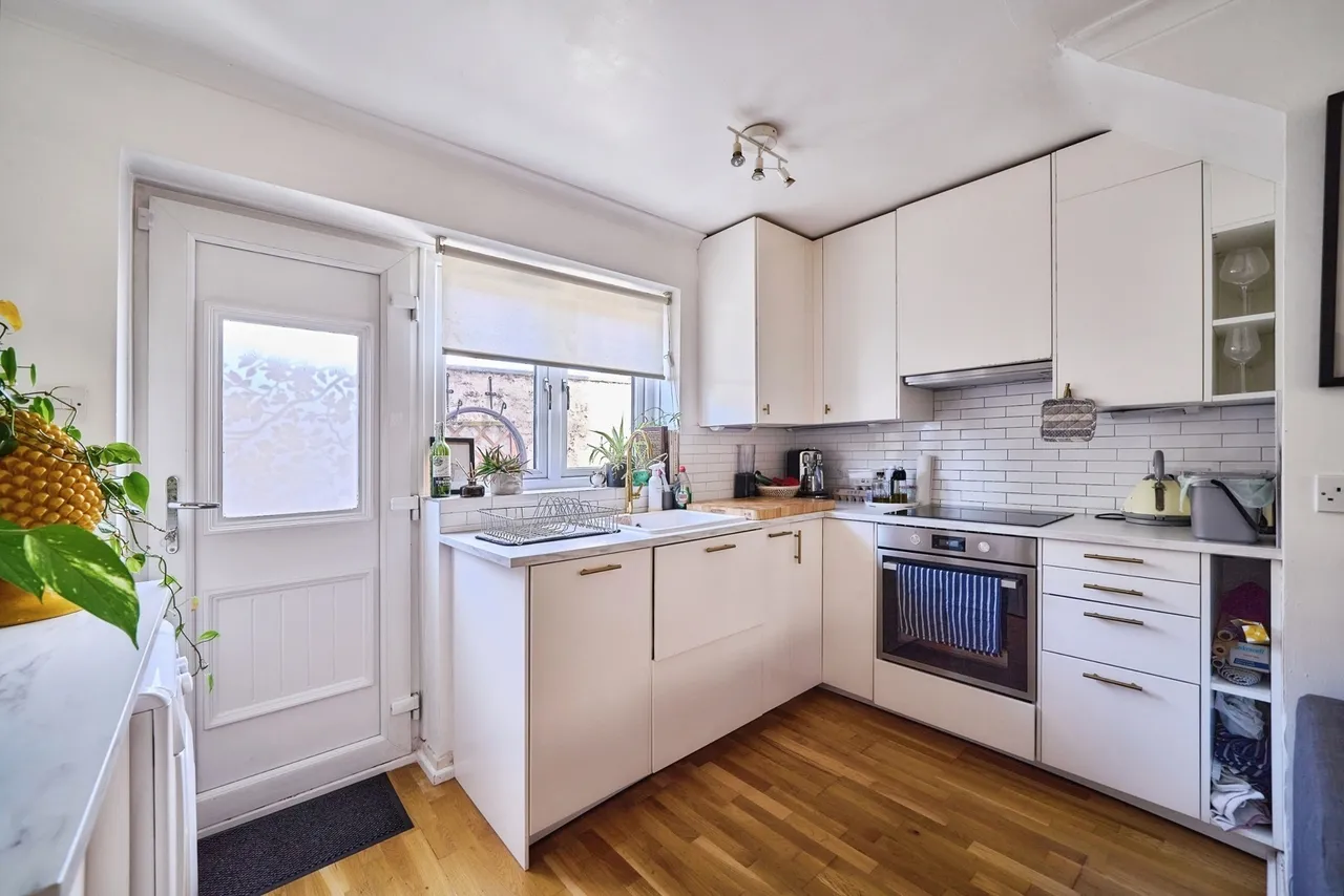 Hatfield Road, London, E15, photo 6