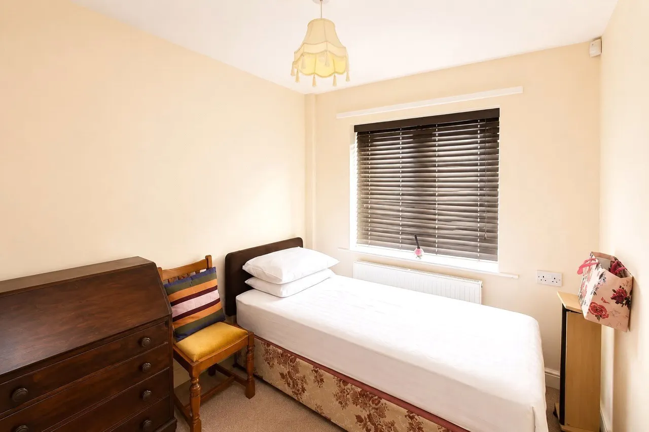 Spring Bank Close, Mill Hill, Blackburn, Lancsahire, BB2, photo 8