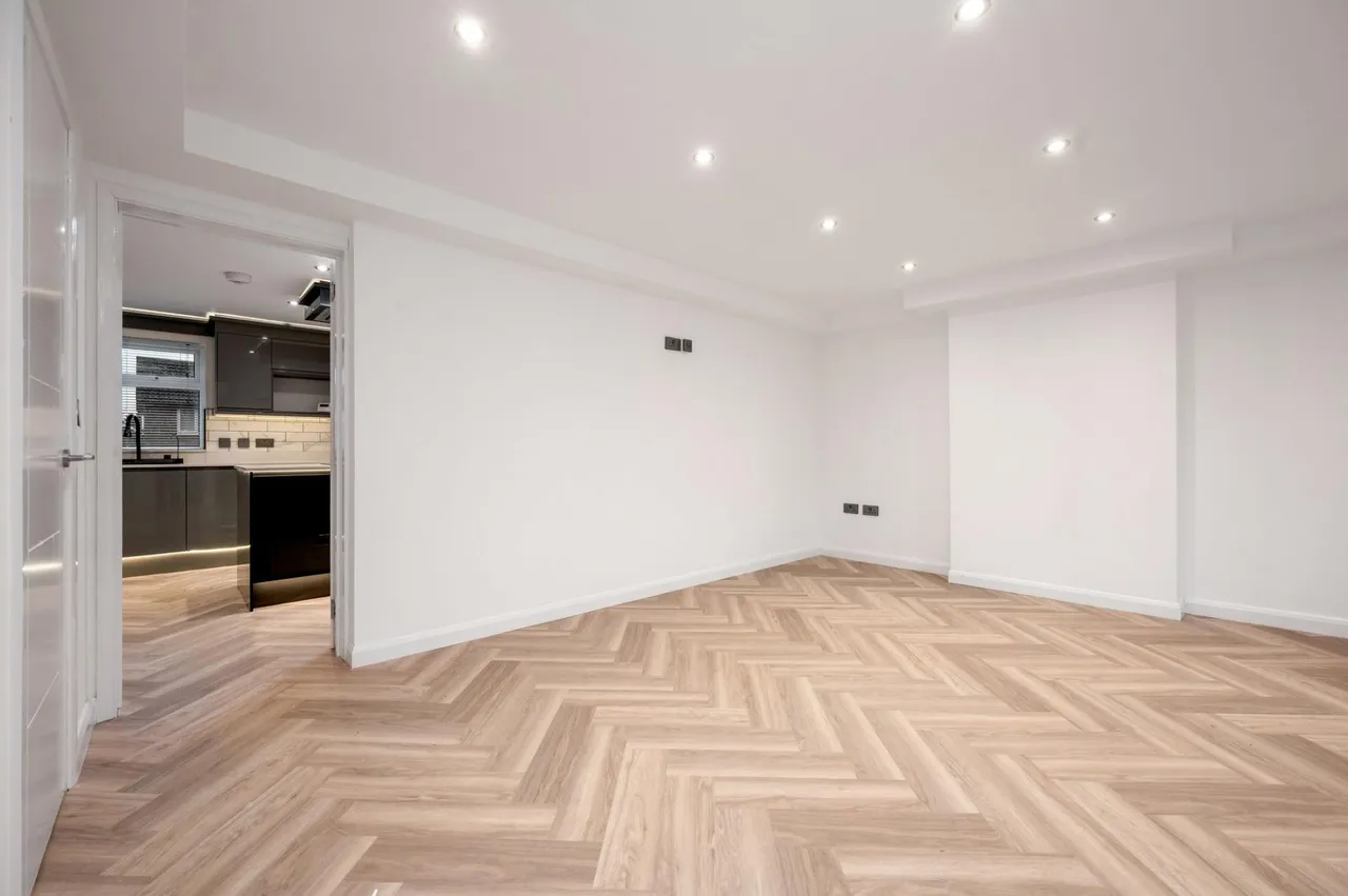 Waltham Rise, Melton Mowbray, LE13, photo 3