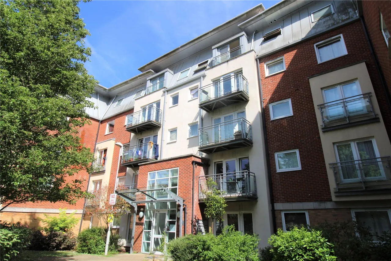 Winterthur Way, Basingstoke, Hampshire, RG21 7UN, photo 2