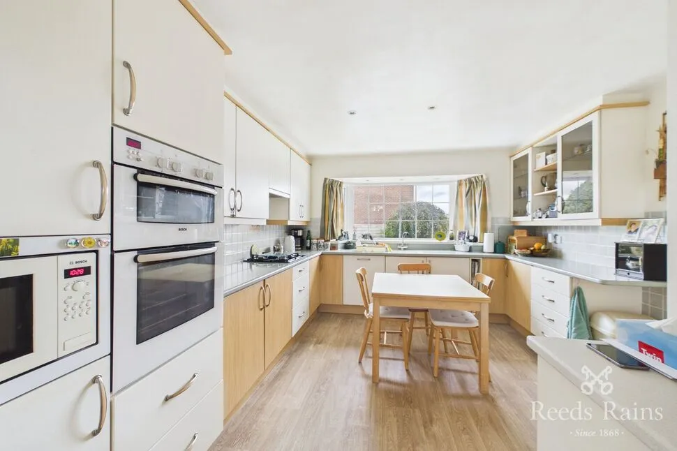 Danesleigh Drive, Middlestown, West Yorkshire, WF4, photo 9