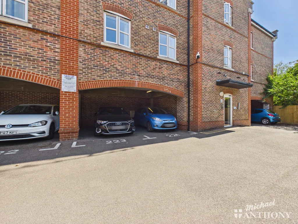 Summers House, Coxhill Way, Aylesbury, HP21 8FN, photo 12