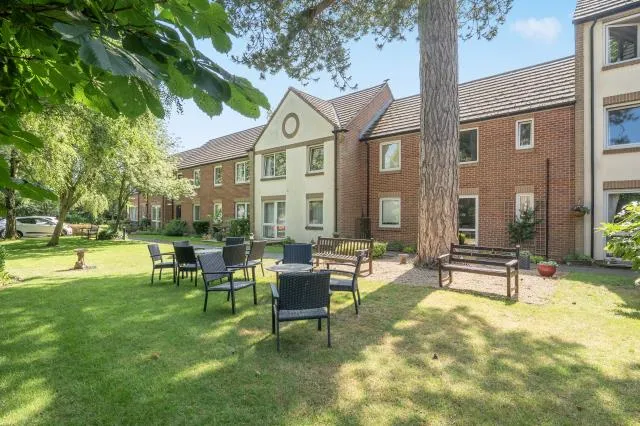 Grovelands Avenue, Swindon, SN1, photo 4
