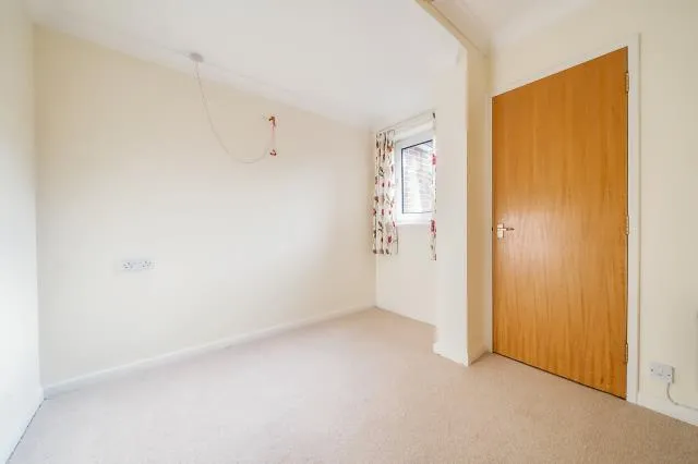 Grovelands Avenue, Swindon, SN1, photo 8