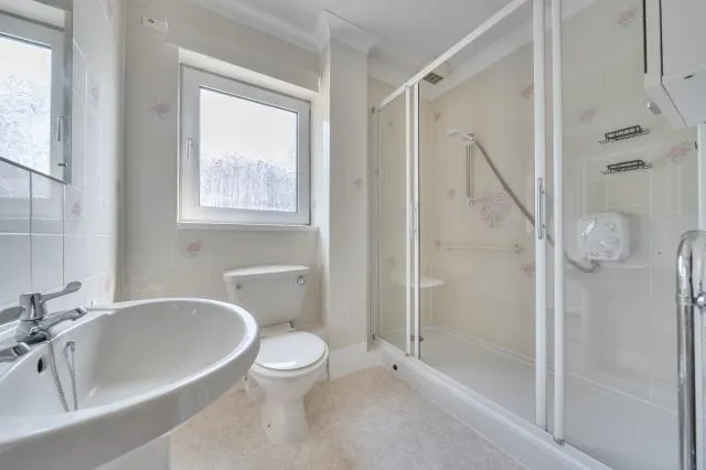 Grovelands Avenue, Swindon, SN1, photo 18