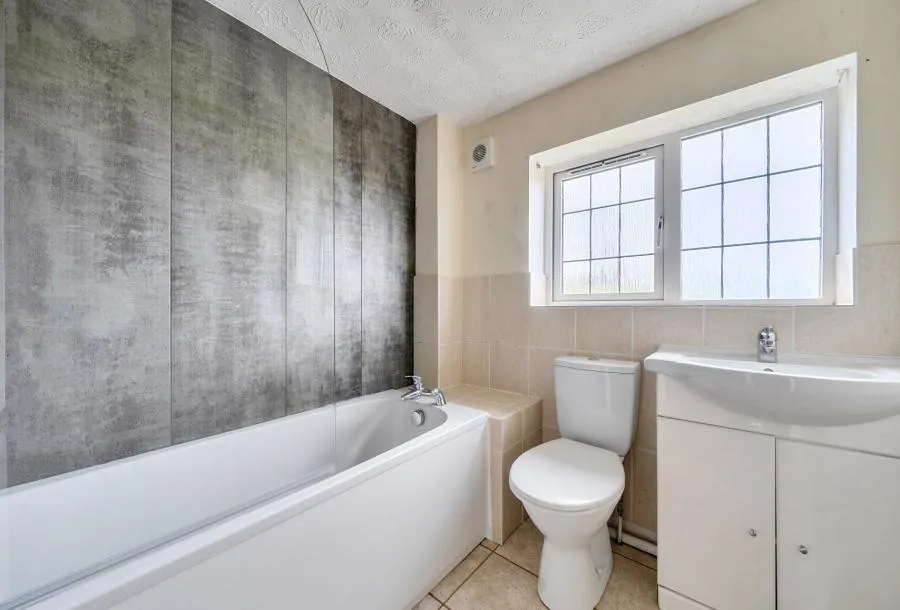 Ashlea Meadow, Bishops Cleeve, GL52, photo 6
