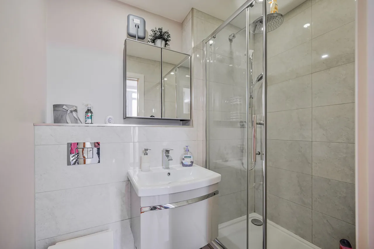 London, E17, photo 27