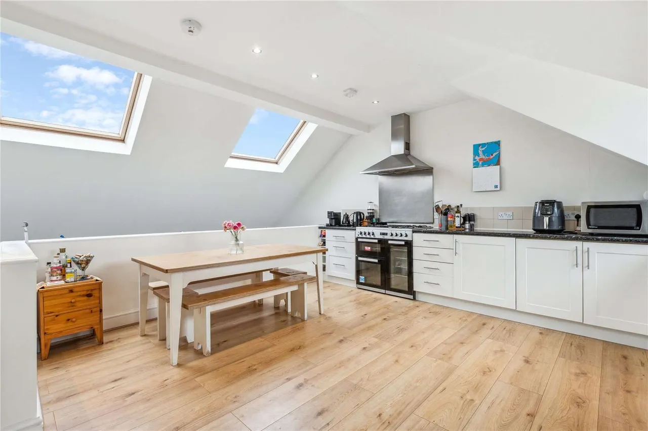 3 bed flat for sale, Earlsfield Road, Earlsfield, SW18