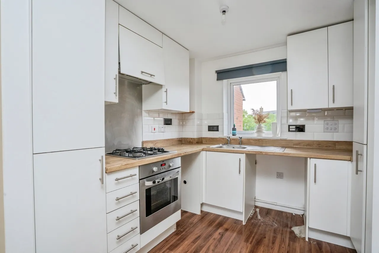 Foxtail Road, Waterlooville, PO7, photo 2