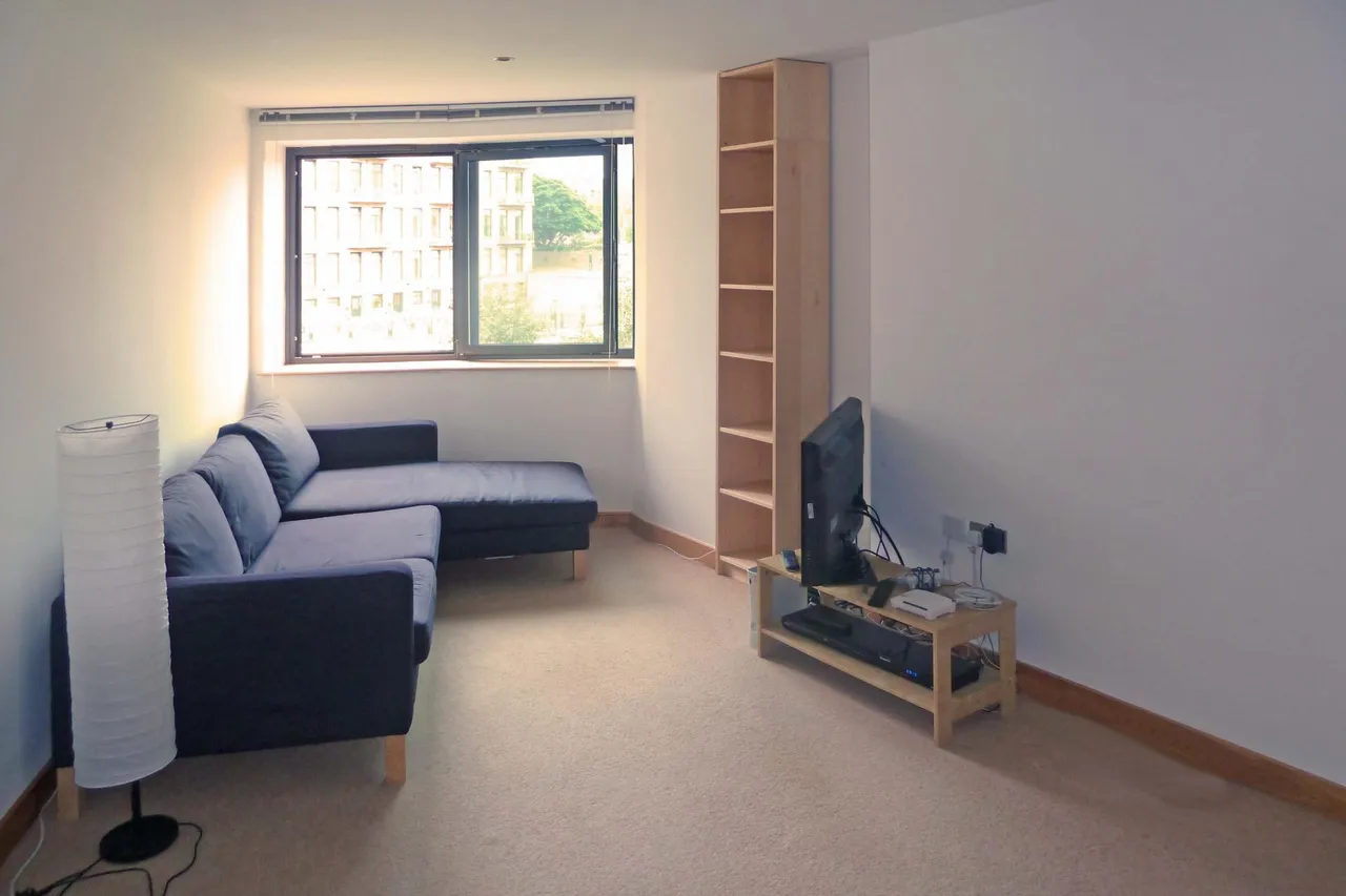 Salts Mill Road, Shipley, BD17, photo 2